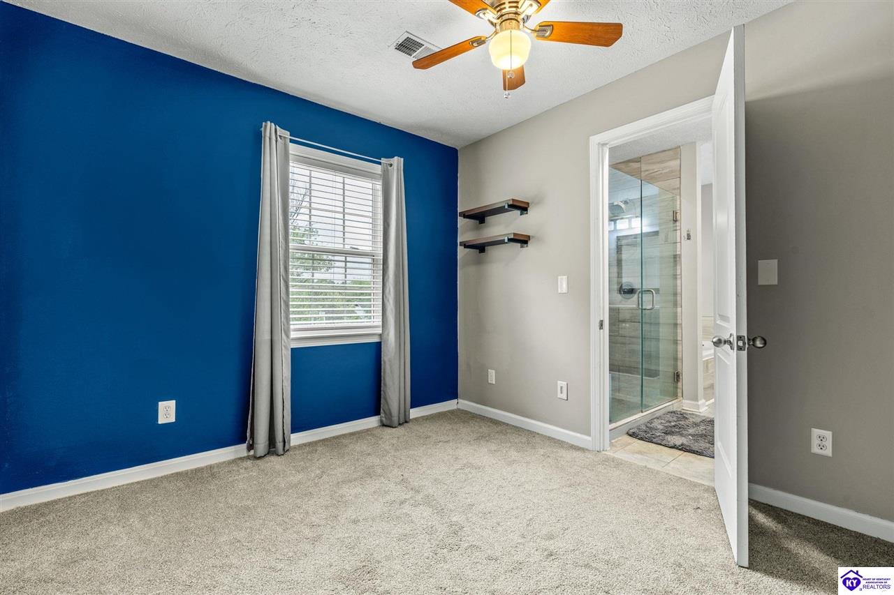 Listing Picture 105 Scarlet Oak Circle Elizabethtown, KY 42701 MLS HK25001827