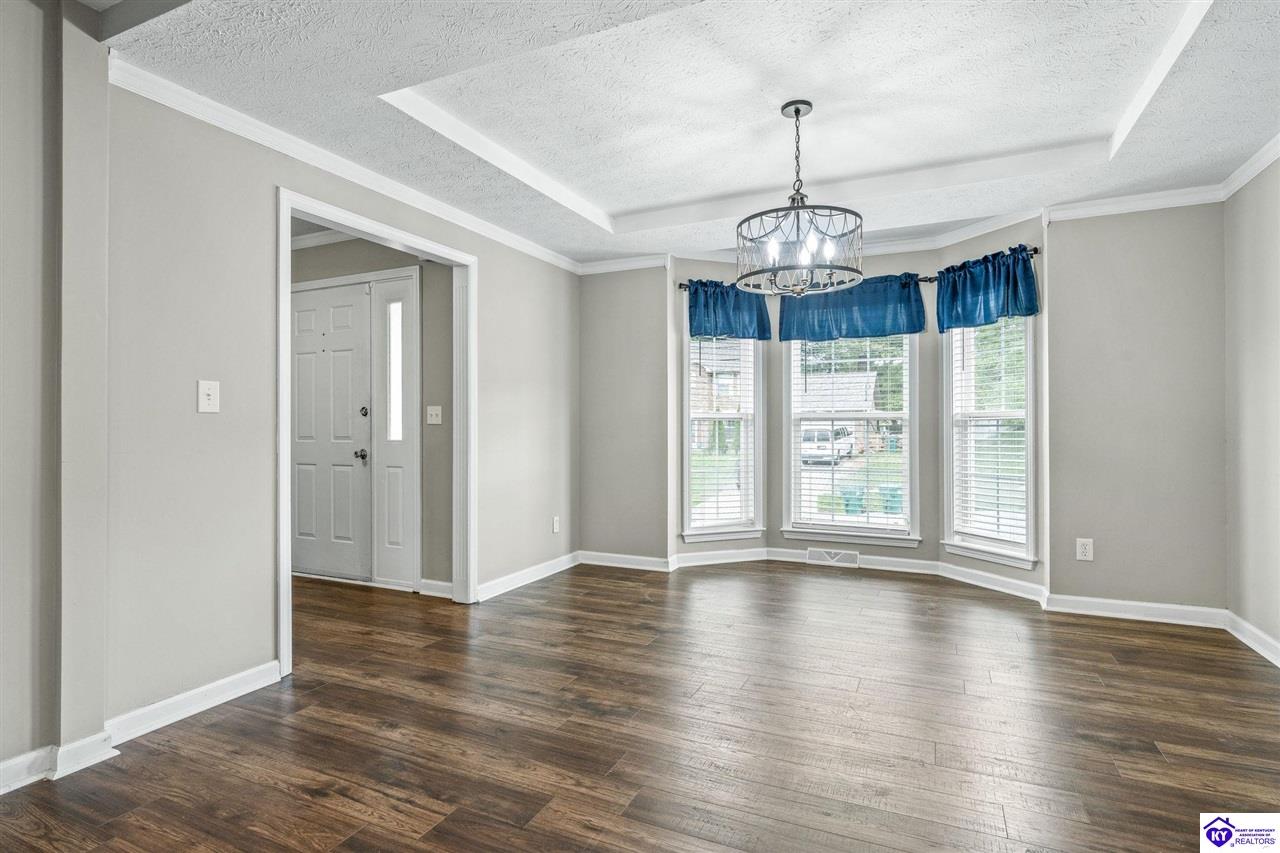 Listing Picture 105 Scarlet Oak Circle Elizabethtown, KY 42701 MLS HK25001827