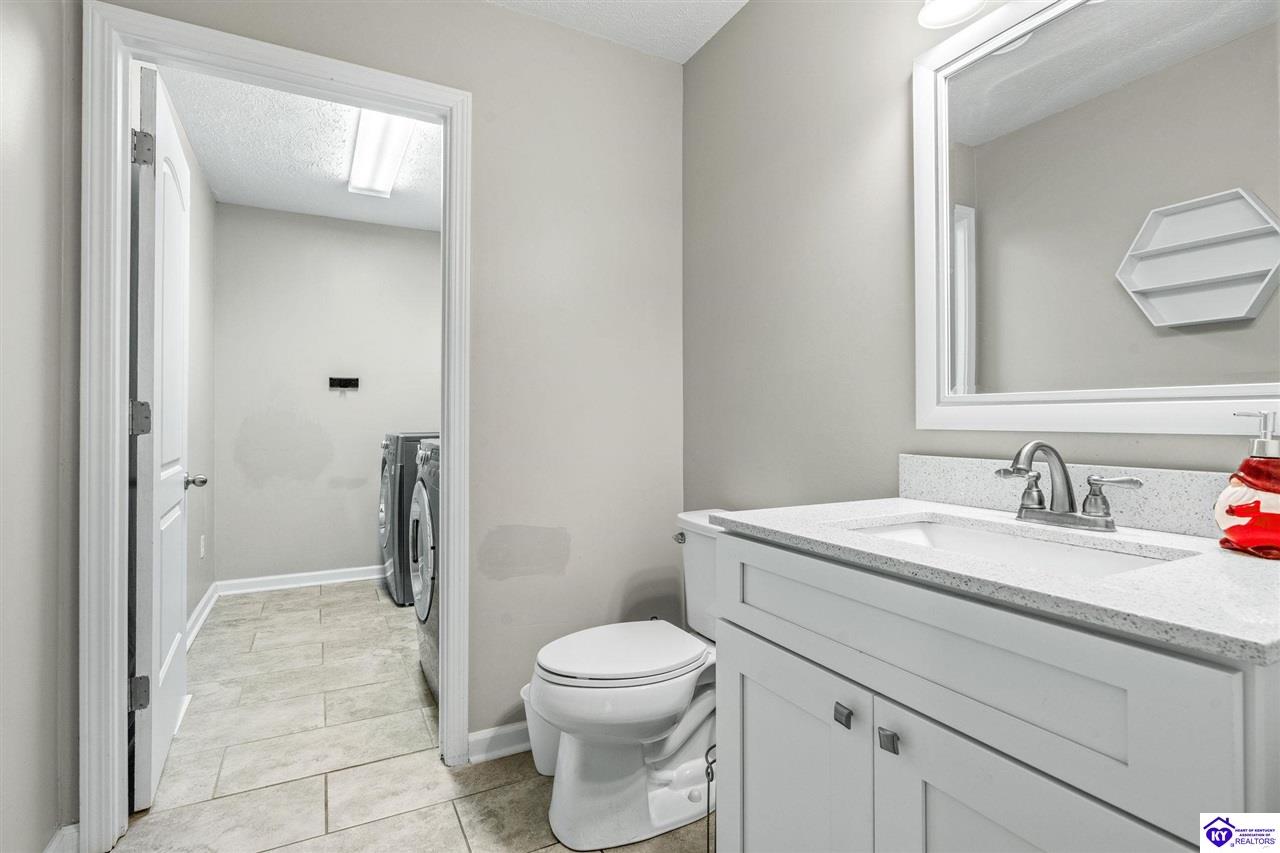 Listing Picture 105 Scarlet Oak Circle Elizabethtown, KY 42701 MLS HK25001827