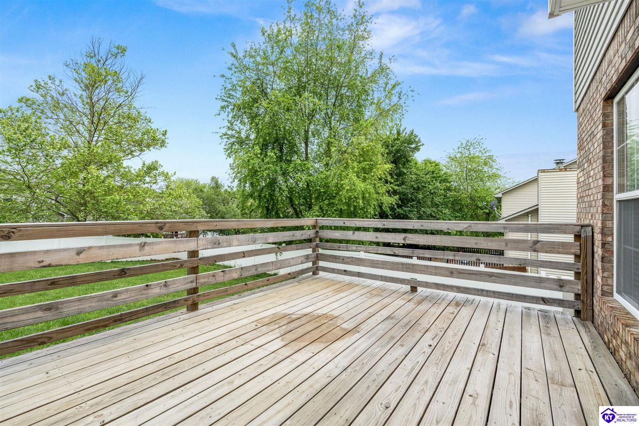 Listing Picture 105 Scarlet Oak Circle Elizabethtown, KY 42701 MLS HK25001827