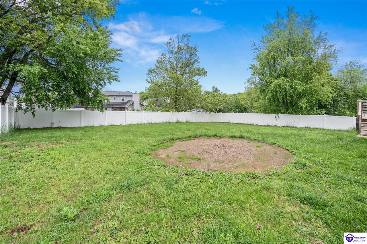 Listing Picture 105 Scarlet Oak Circle Elizabethtown, KY 42701 MLS HK25001827