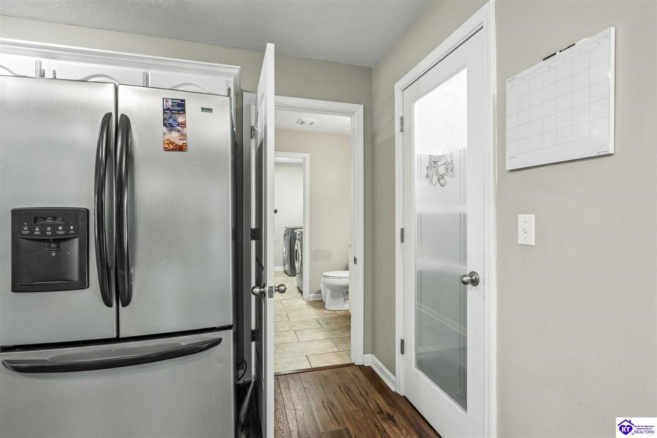 Listing Picture 105 Scarlet Oak Circle Elizabethtown, KY 42701 MLS HK25001827