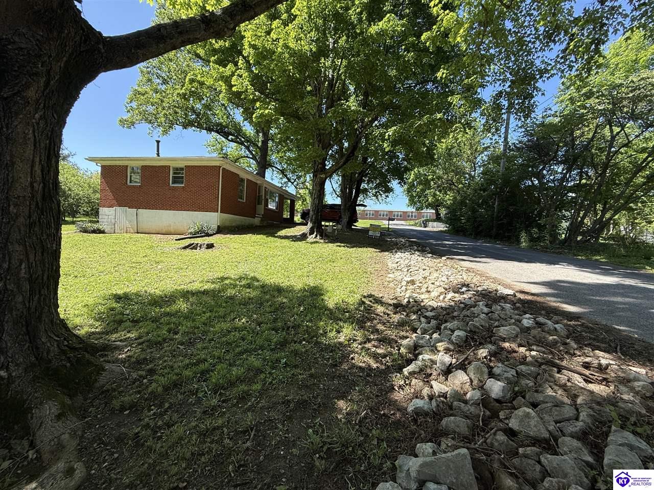 Listing Picture 30 Russell Road Vine Grove, KY 40175 MLS HK25001828