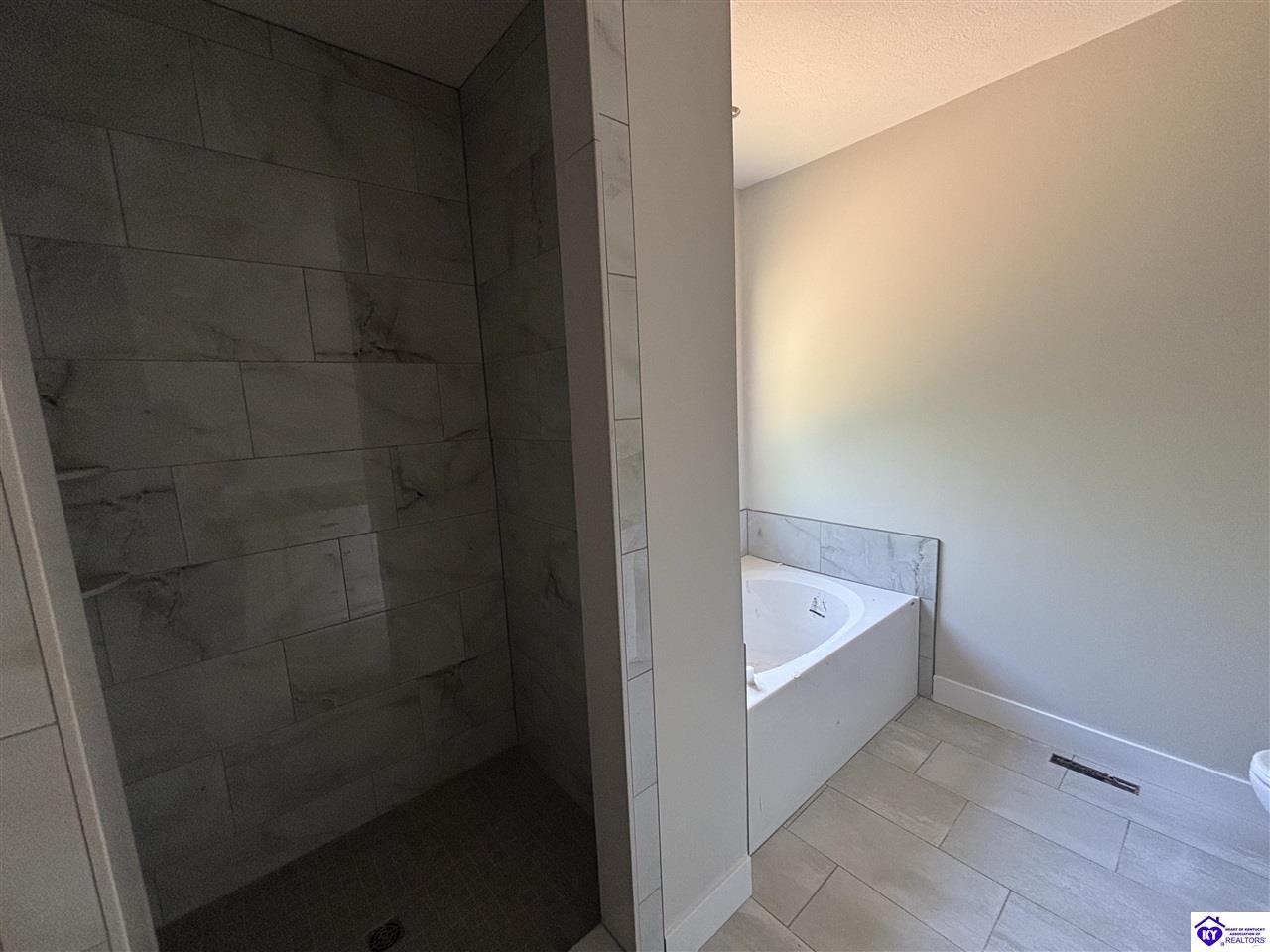 Listing Picture 181 White Pine Lane Brandenburg, KY 40108 MLS HK25001829