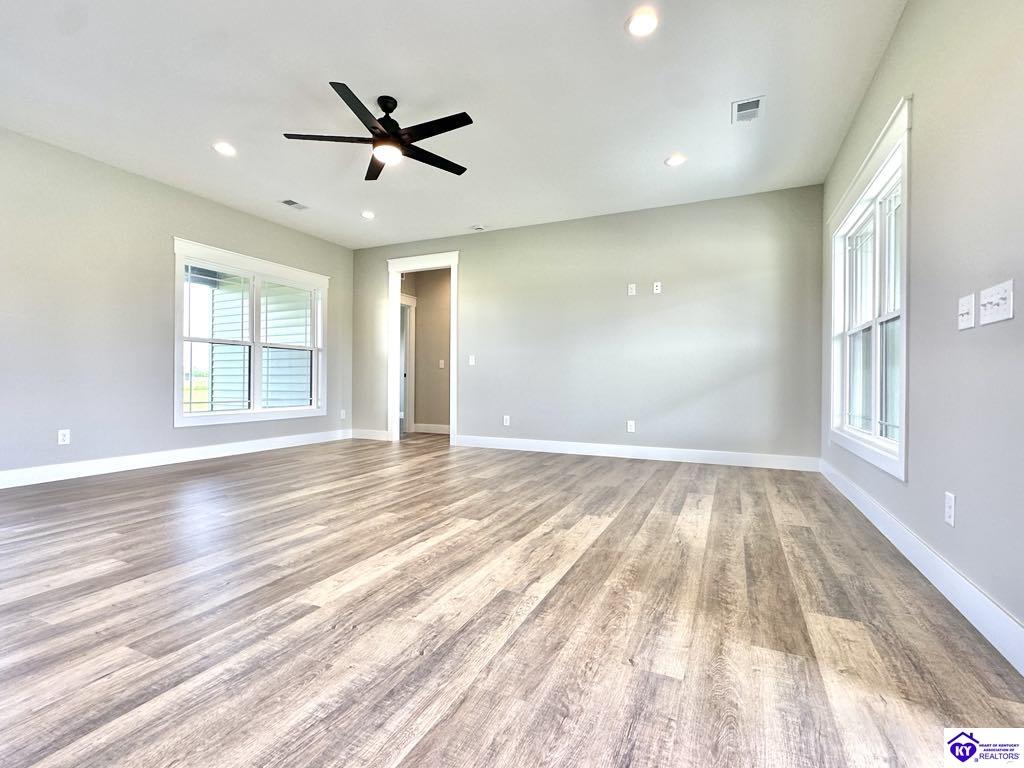 Listing Picture 320 Akridge Road Campbellsville, KY 42718 MLS HK25001840