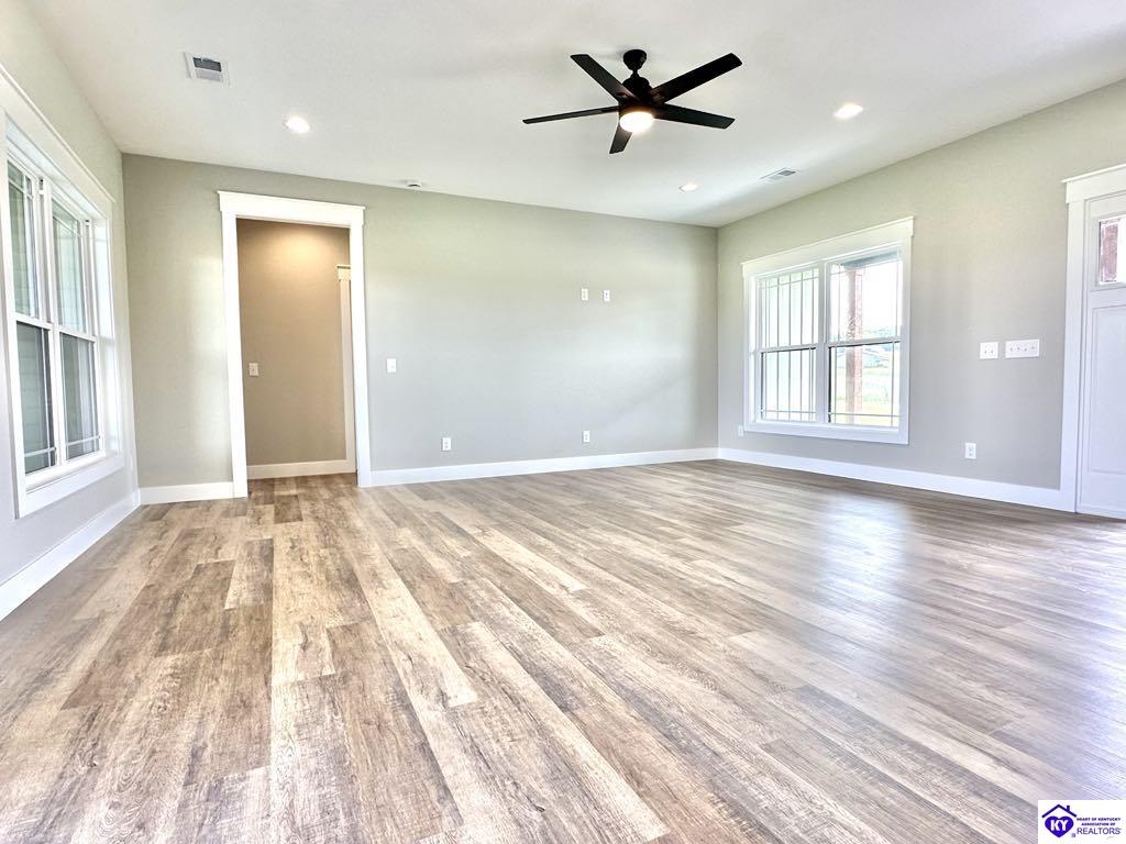 Listing Picture 320 Akridge Road Campbellsville, KY 42718 MLS HK25001840