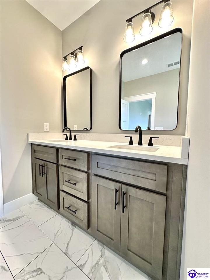 Listing Picture 320 Akridge Road Campbellsville, KY 42718 MLS HK25001840