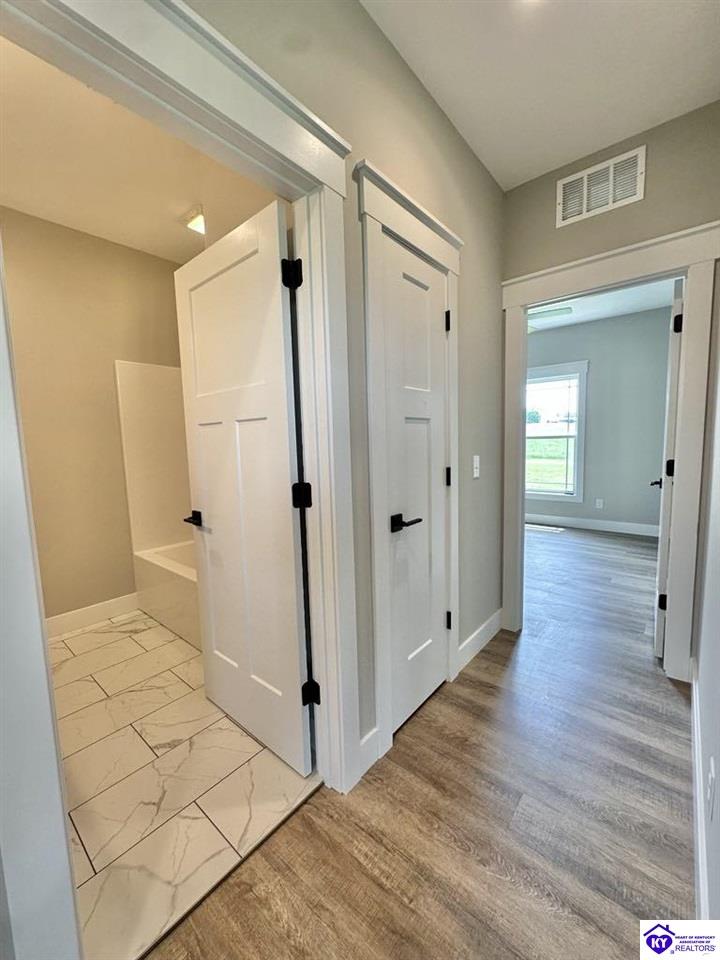 Listing Picture 320 Akridge Road Campbellsville, KY 42718 MLS HK25001840