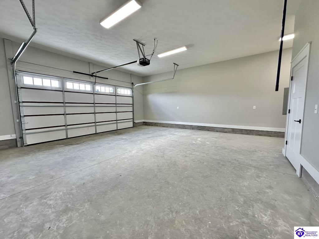 Listing Picture 320 Akridge Road Campbellsville, KY 42718 MLS HK25001840