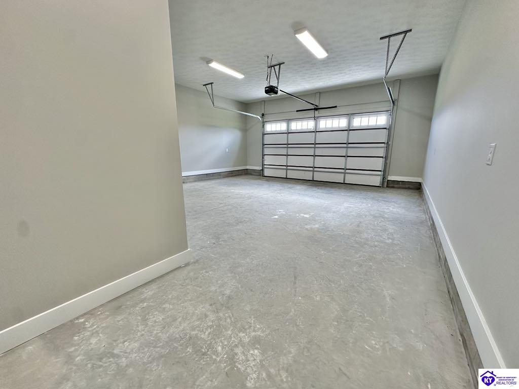 Listing Picture 320 Akridge Road Campbellsville, KY 42718 MLS HK25001840