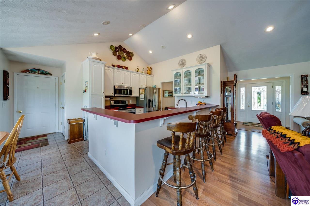 Listing Picture 109 Teri Rose Court Hodgenville, KY 42748 MLS HK25001908