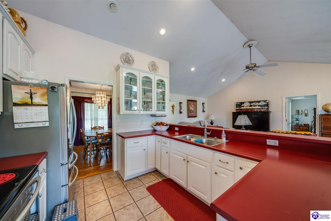 Listing Picture 109 Teri Rose Court Hodgenville, KY 42748 MLS HK25001908