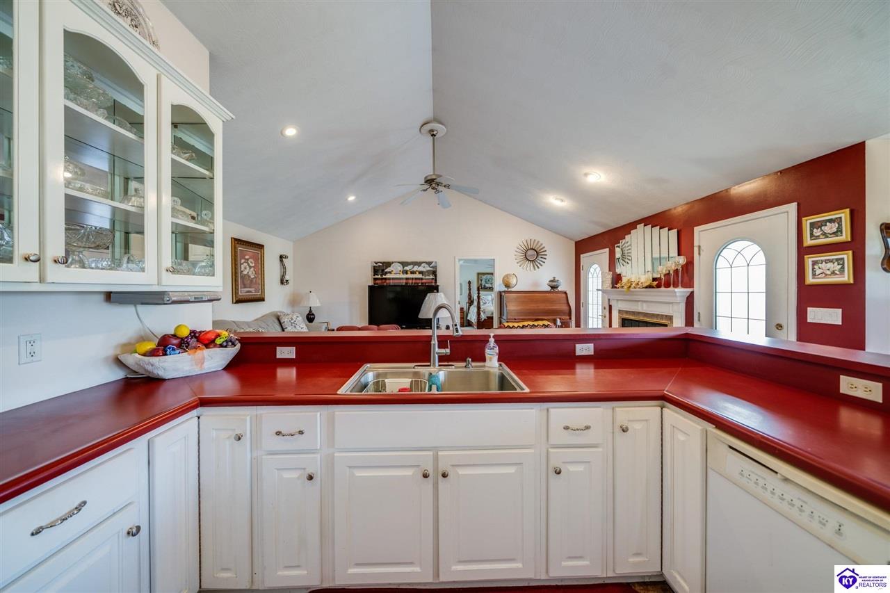 Listing Picture 109 Teri Rose Court Hodgenville, KY 42748 MLS HK25001908