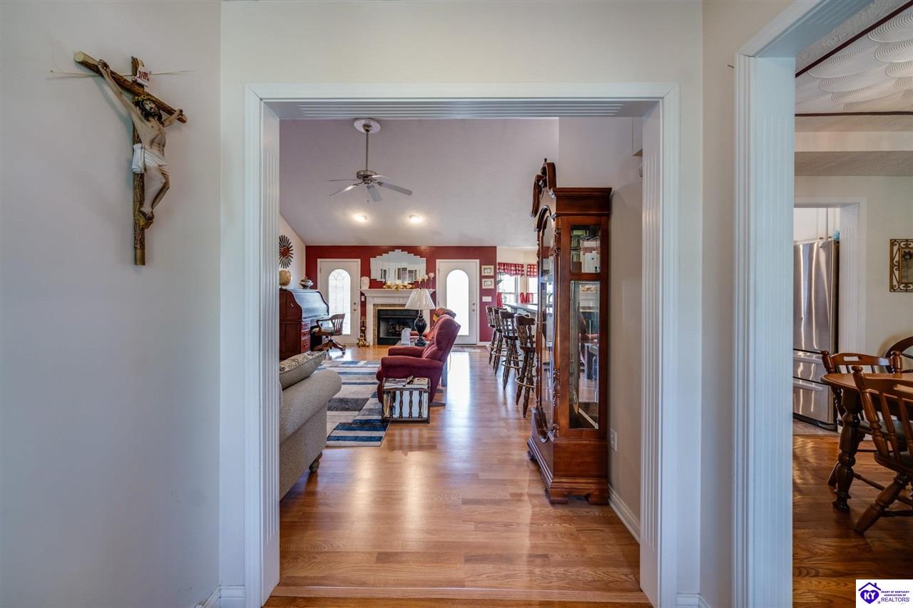 Listing Picture 109 Teri Rose Court Hodgenville, KY 42748 MLS HK25001908