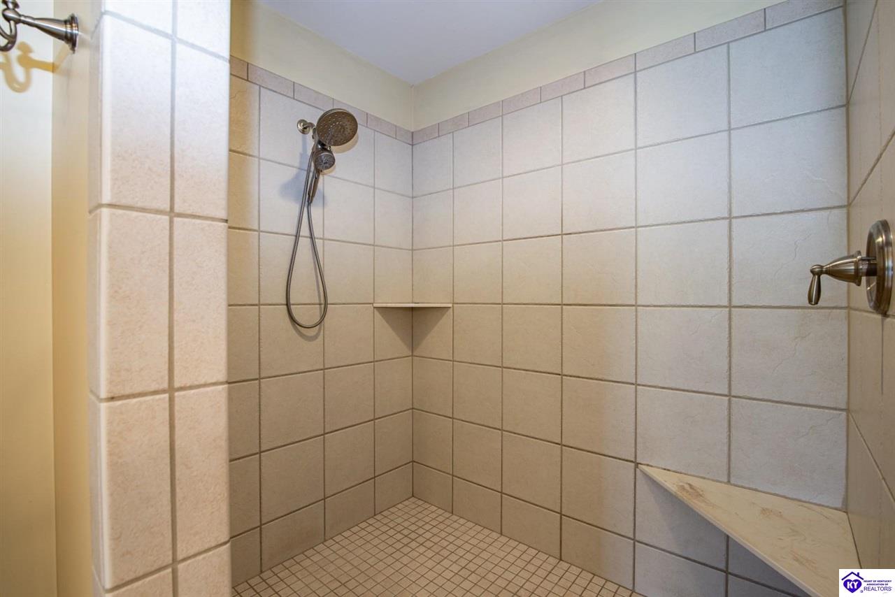 Listing Picture 107 Woodhill Road Bardstown, KY 40004 MLS HK25001952