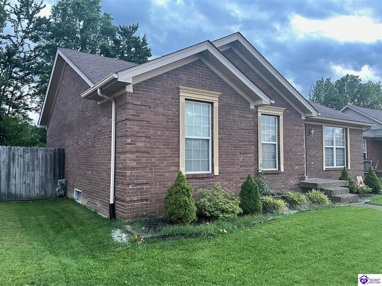 Listing Picture 432 Babe Drive Fairdale, KY 40118 MLS HK25002046