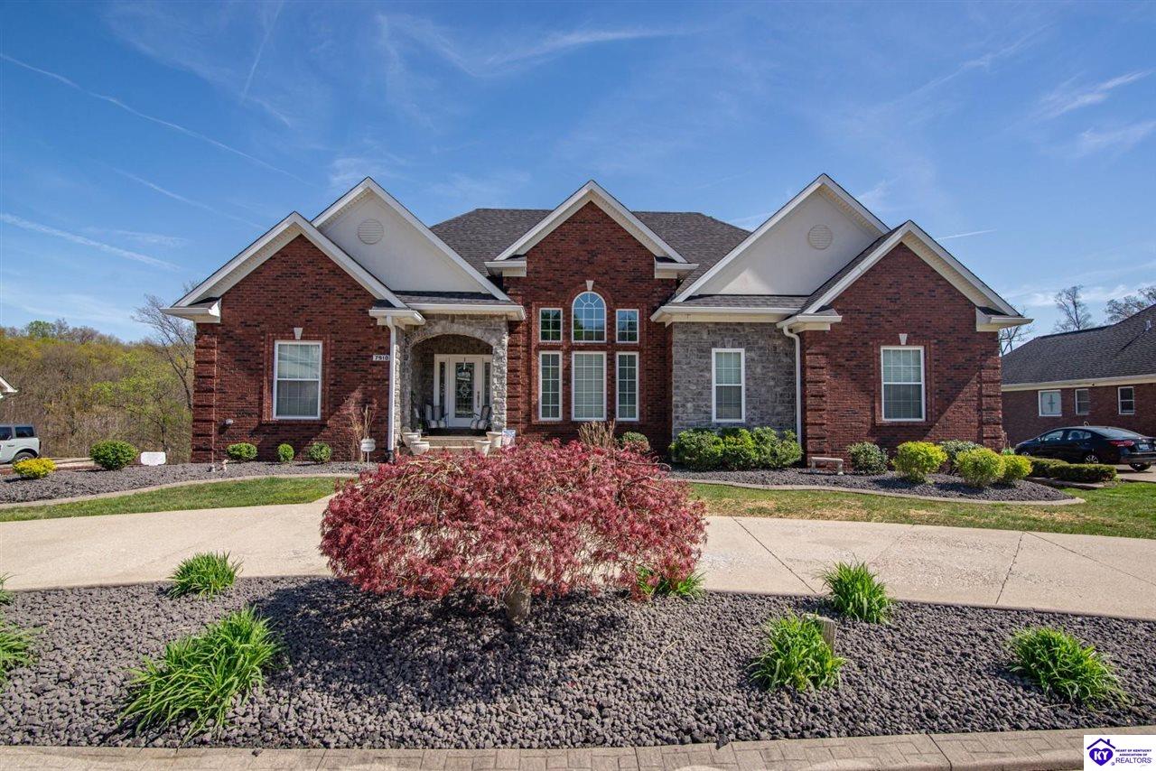 7910 Wooded Ridge DriveLouisville, KY 40214