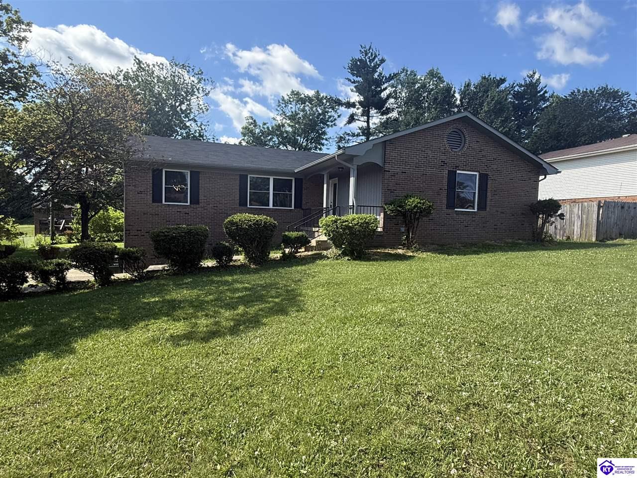 1560 Redbud CircleRadcliff, KY 40160