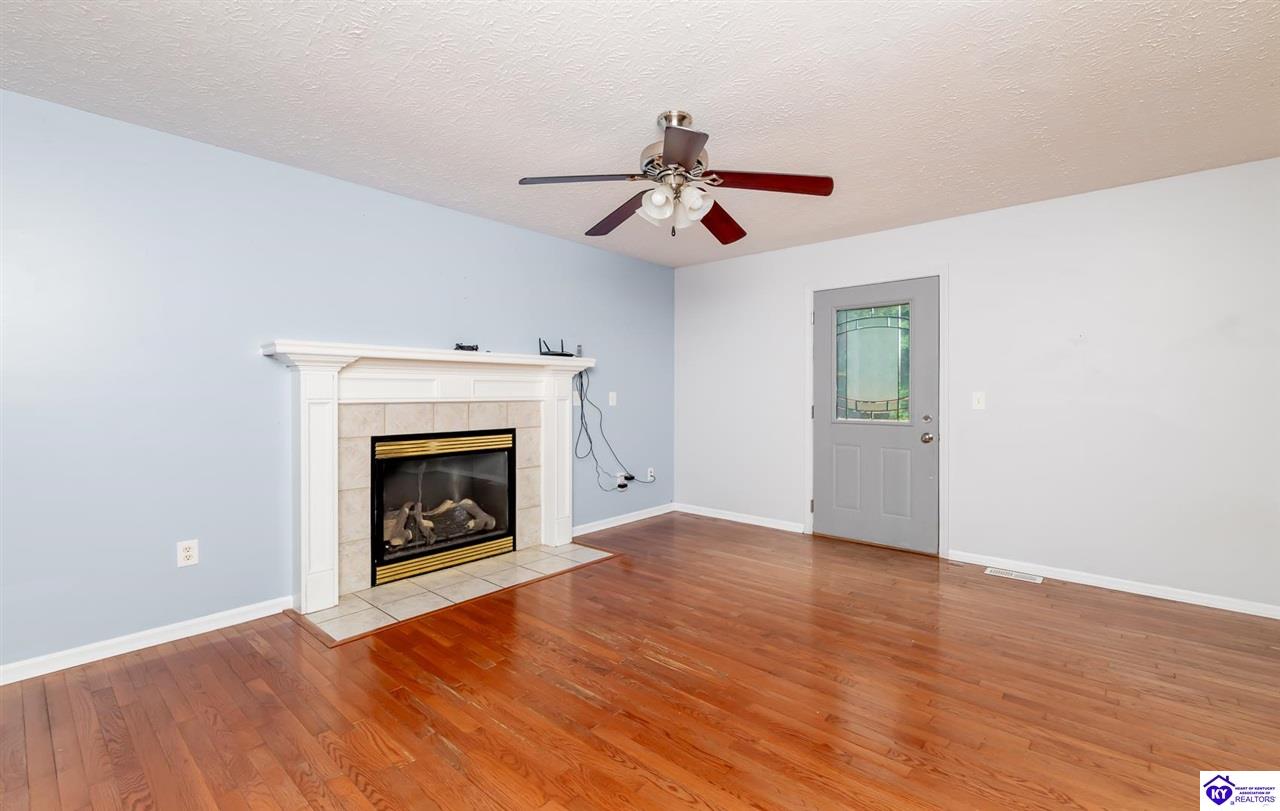 Listing Picture 296 Winterwood Drive Elizabethtown, KY 42701 MLS HK25002071