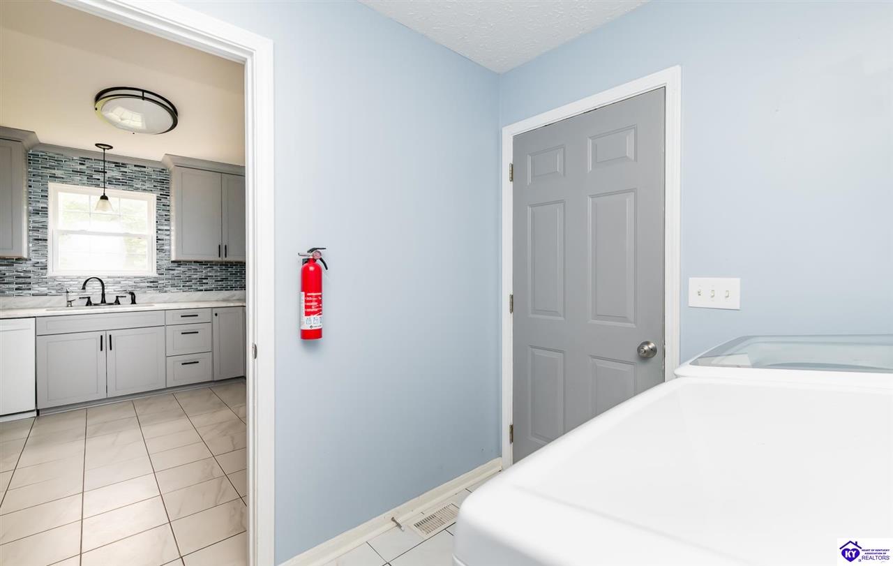 Listing Picture 296 Winterwood Drive Elizabethtown, KY 42701 MLS HK25002071