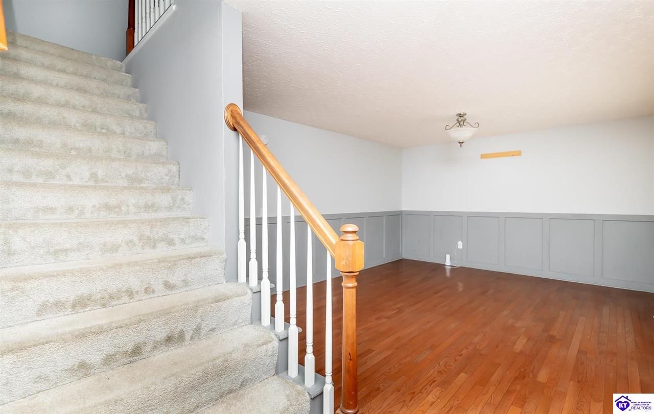 Listing Picture 296 Winterwood Drive Elizabethtown, KY 42701 MLS HK25002071