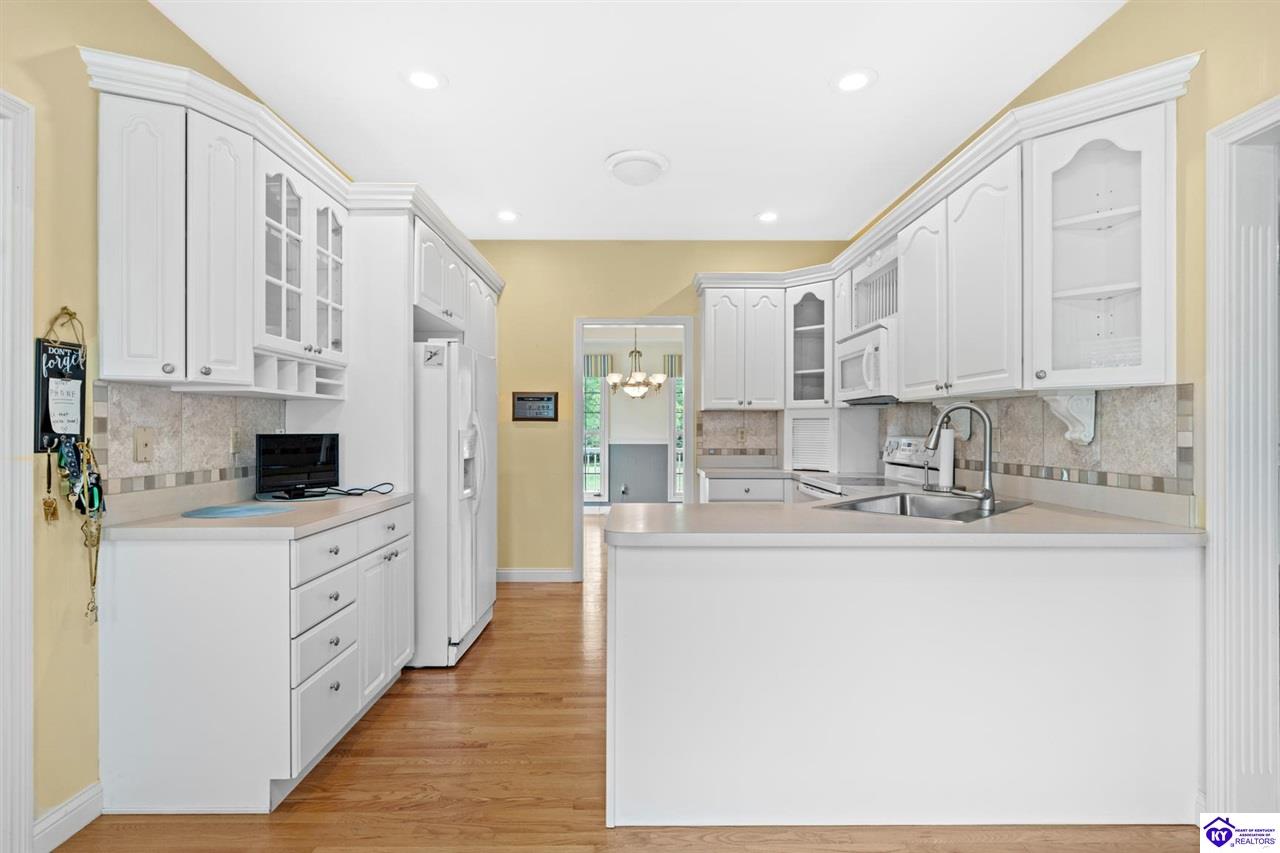 Listing Picture 966 Lawrence Street Brandenburg, KY 40108 MLS HK25002082