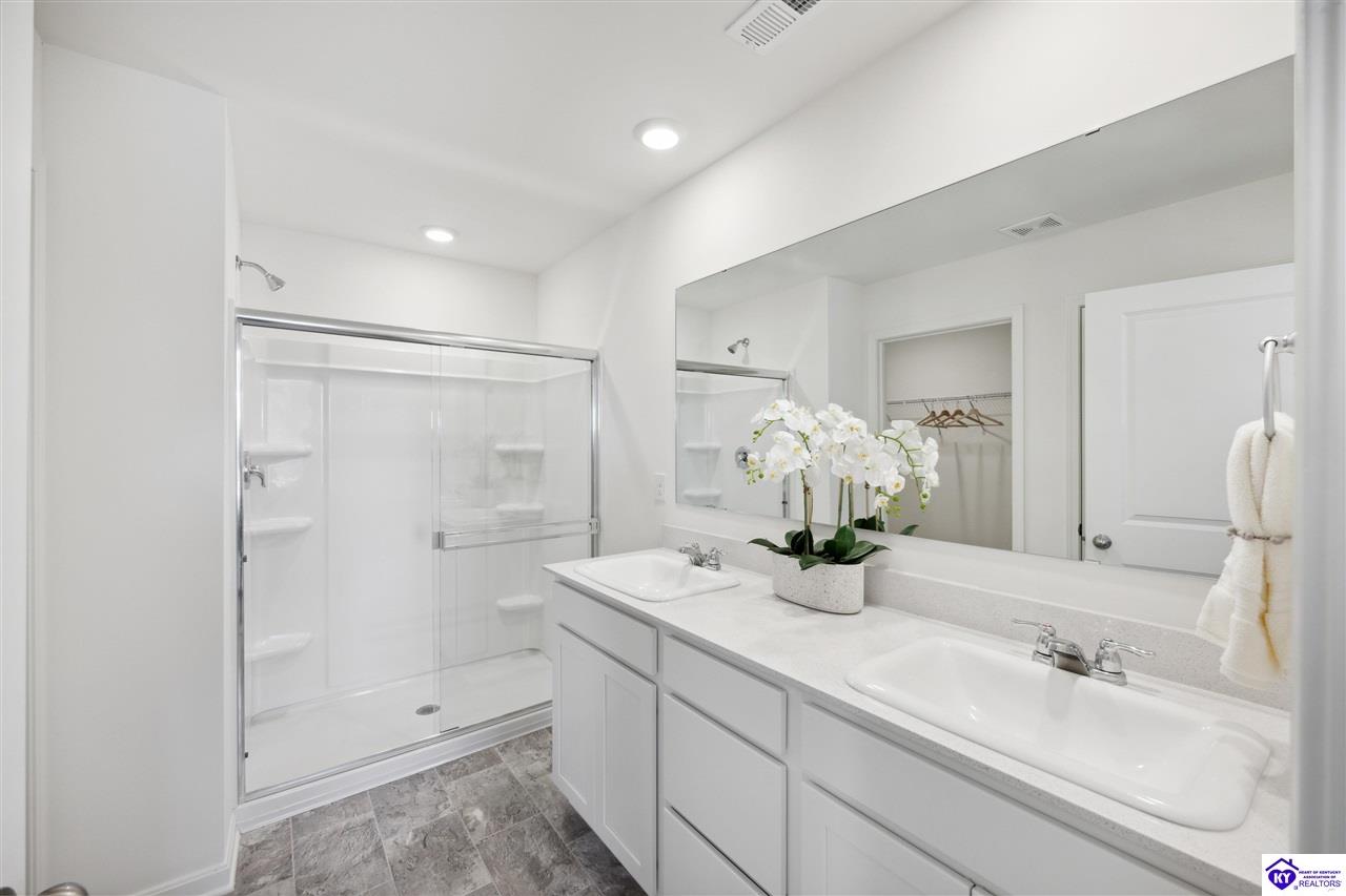 Listing Picture 104 Kendall St Elizabethtown, KY 42701 MLS HK25002111