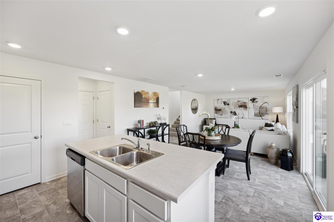 Listing Picture 104 Kendall St Elizabethtown, KY 42701 MLS HK25002111