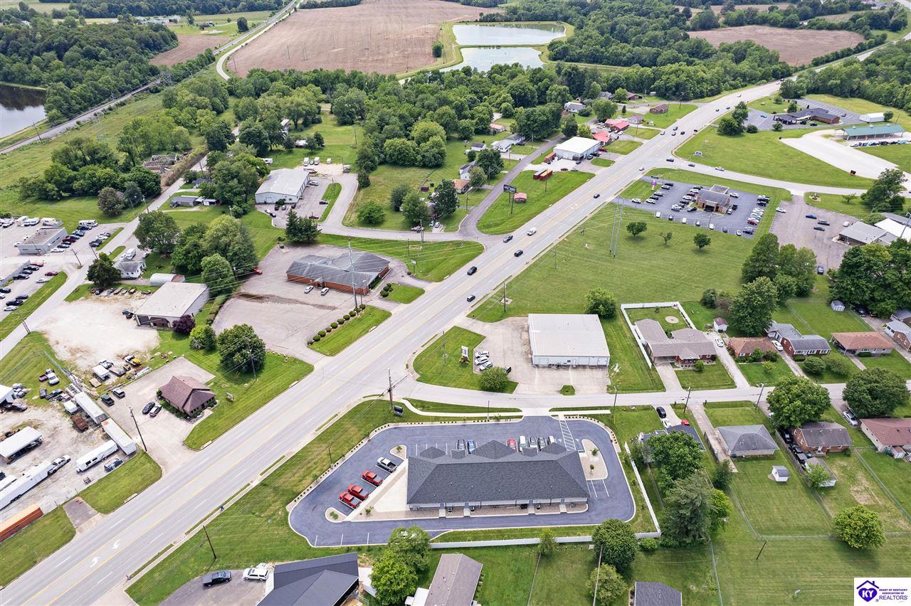 Listing Picture 1750 Leitchfield Road Elizabethtown, KY 42701 MLS HK25002113