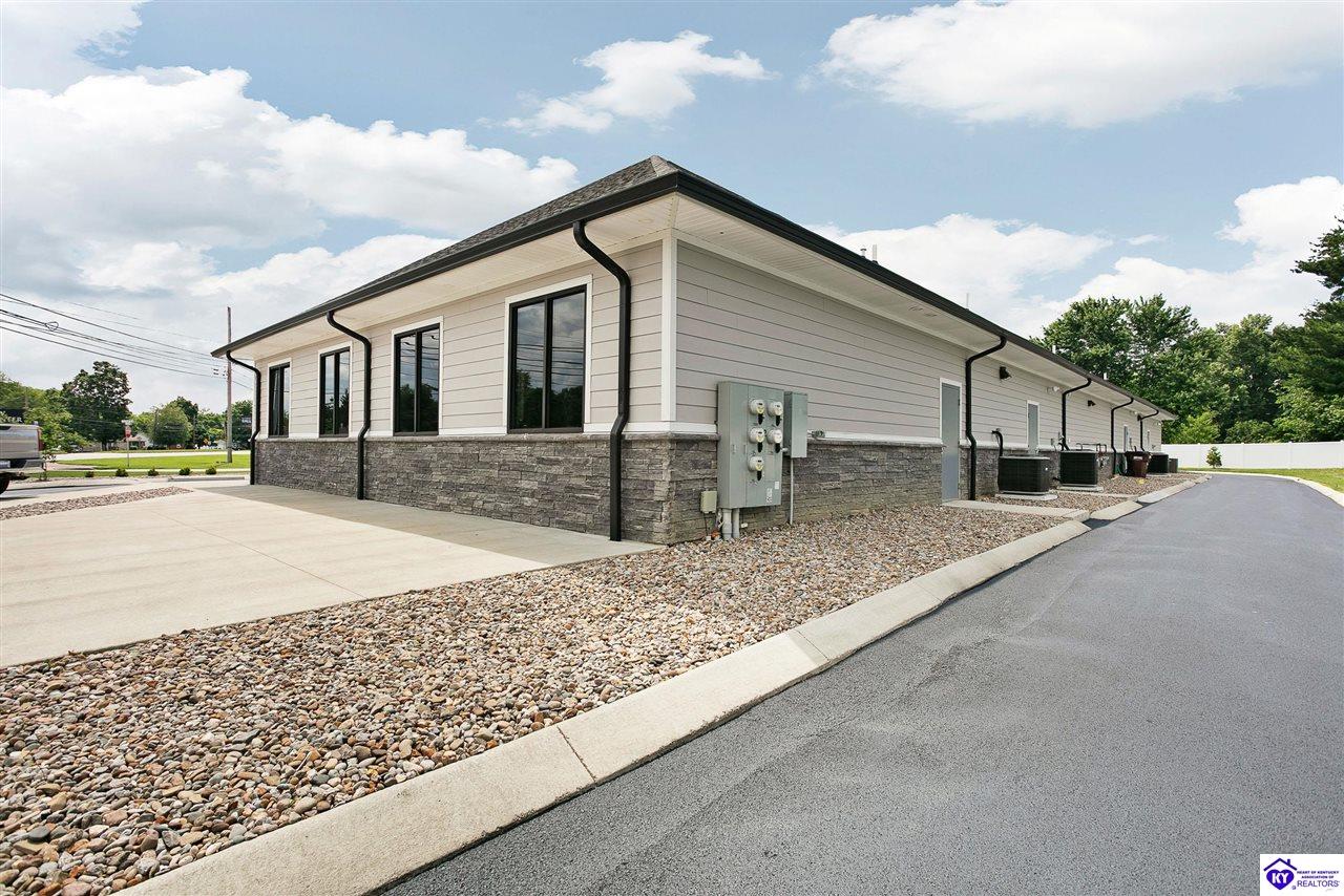 Listing Picture 1750 Leitchfield Road Elizabethtown, KY 42701 MLS HK25002113