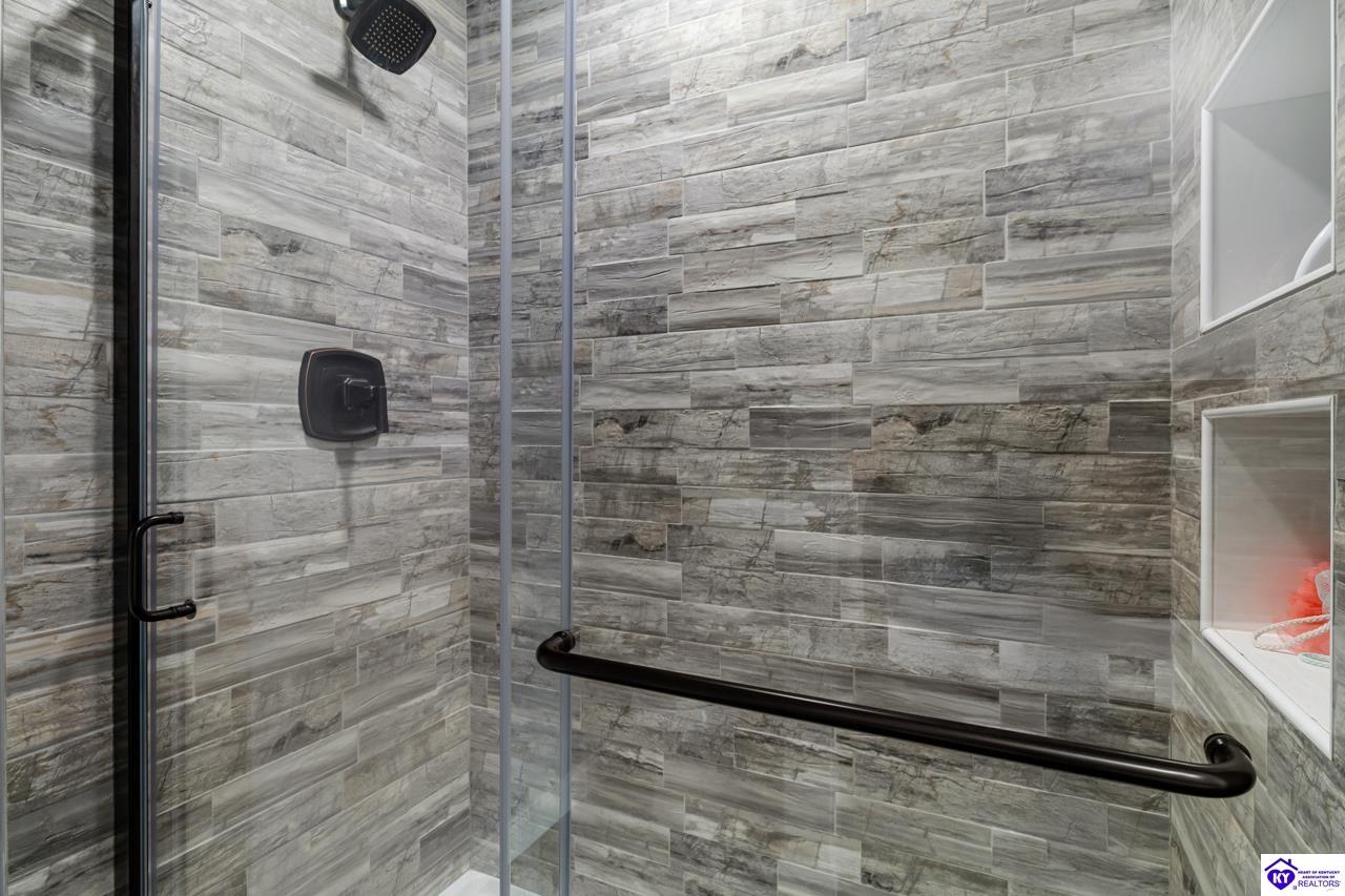 Listing Picture 760 Leafdale Road Hodgenville, KY 42748 MLS HK25002146