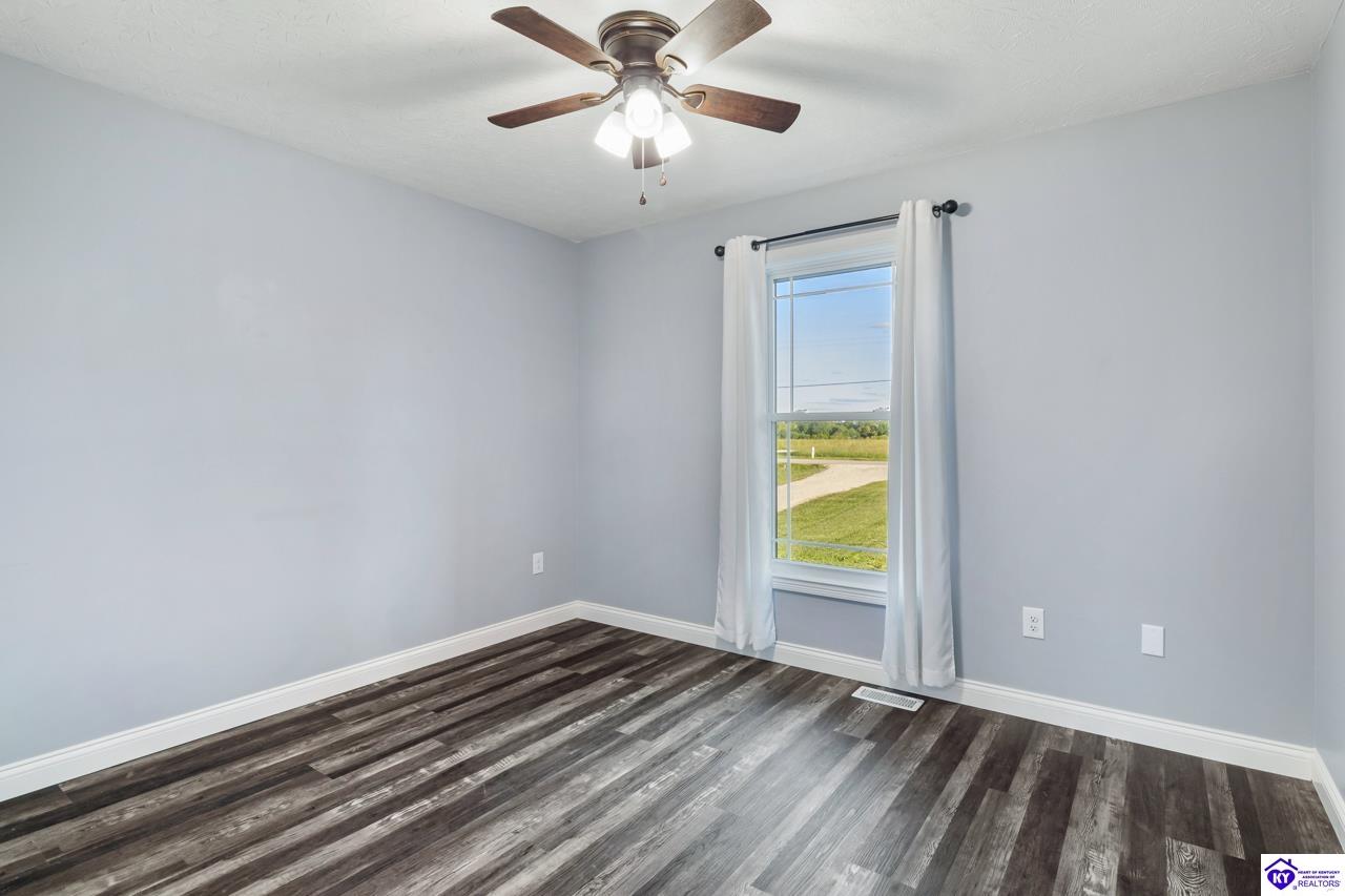 Listing Picture 760 Leafdale Road Hodgenville, KY 42748 MLS HK25002146