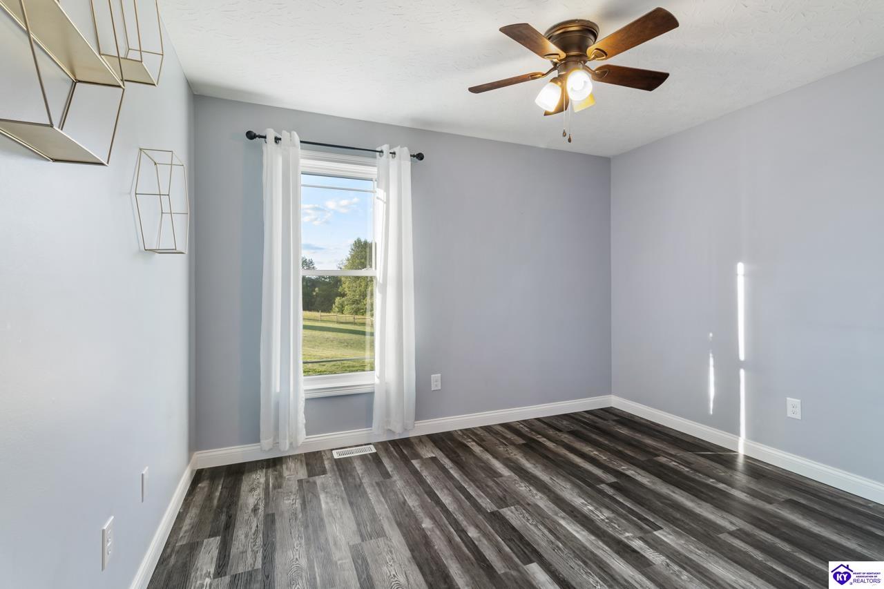 Listing Picture 760 Leafdale Road Hodgenville, KY 42748 MLS HK25002146