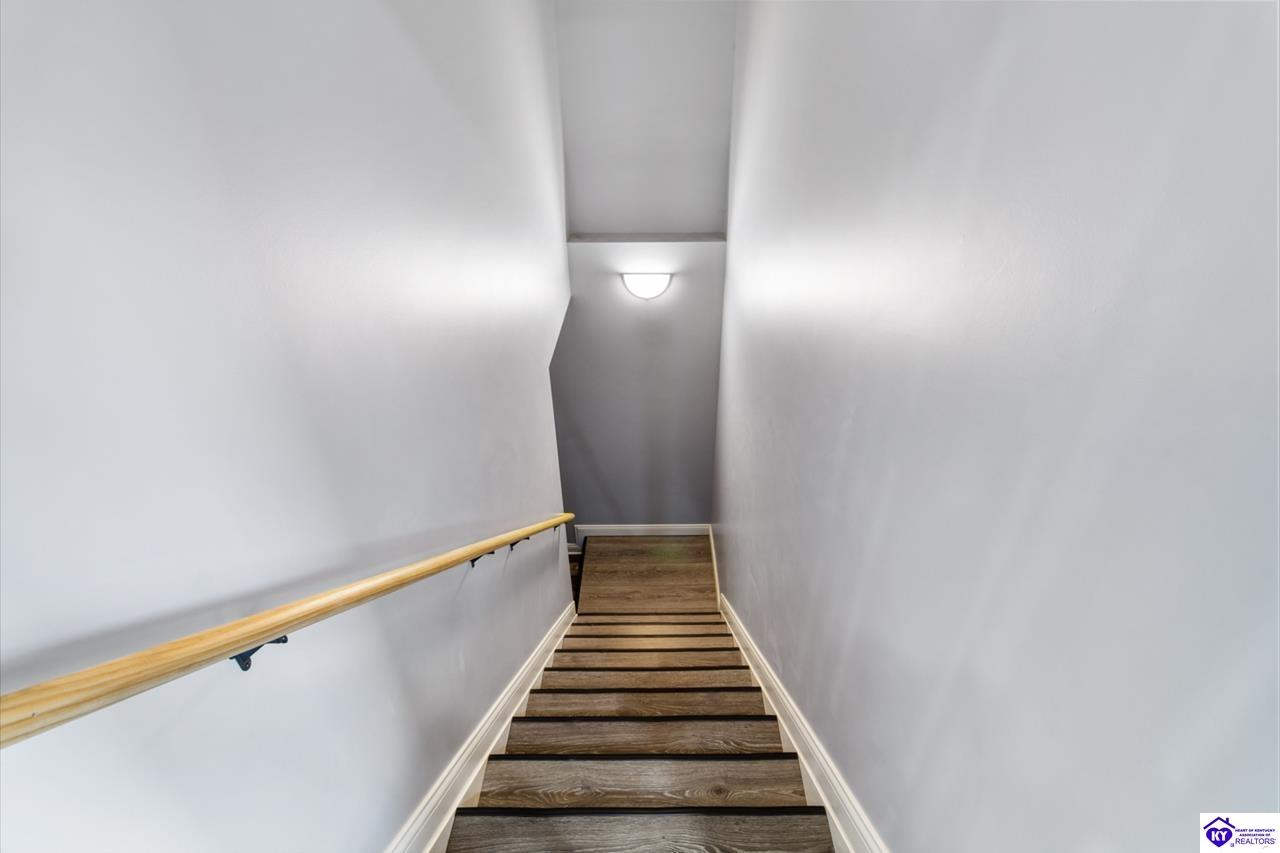 Listing Picture 760 Leafdale Road Hodgenville, KY 42748 MLS HK25002146