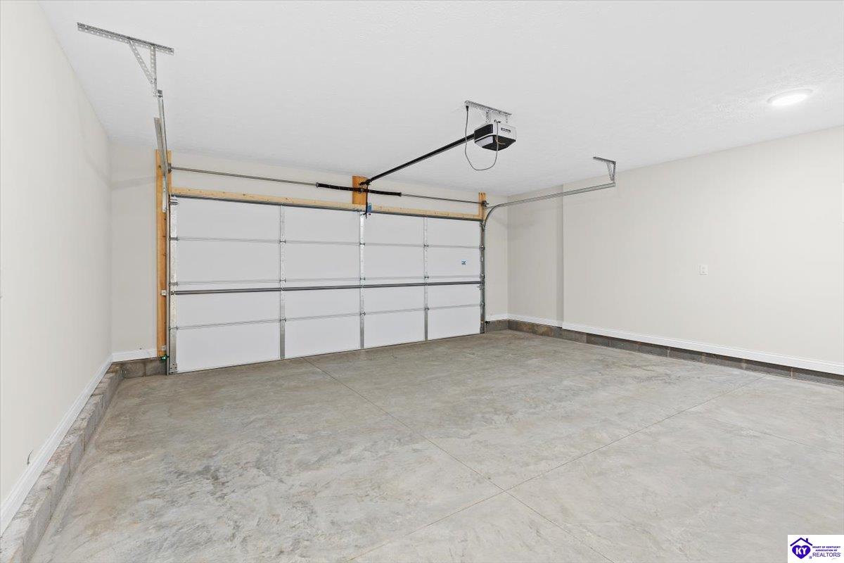 Listing Picture 401 Sandy Circle Elizabethtown, KY 42701 MLS HK25002151