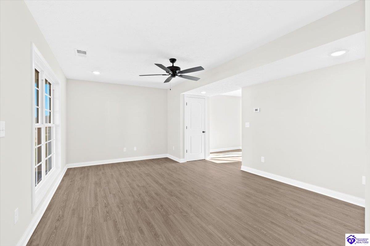 Listing Picture 401 Sandy Circle Elizabethtown, KY 42701 MLS HK25002151