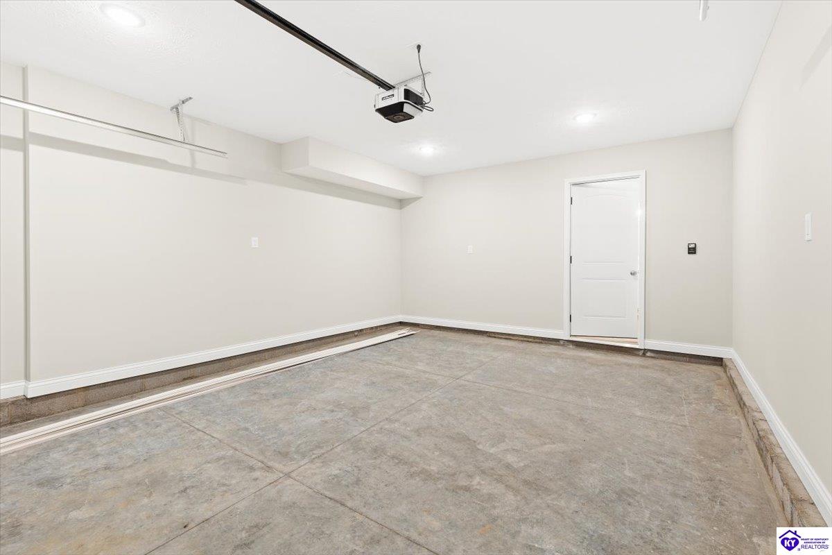 Listing Picture 404 Sandy Circle Elizabethtown, KY 42701 MLS HK25002152