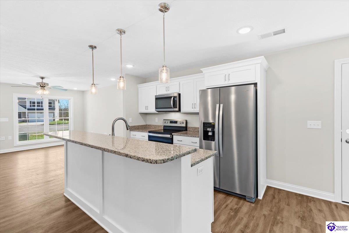 Listing Picture 404 Sandy Circle Elizabethtown, KY 42701 MLS HK25002152