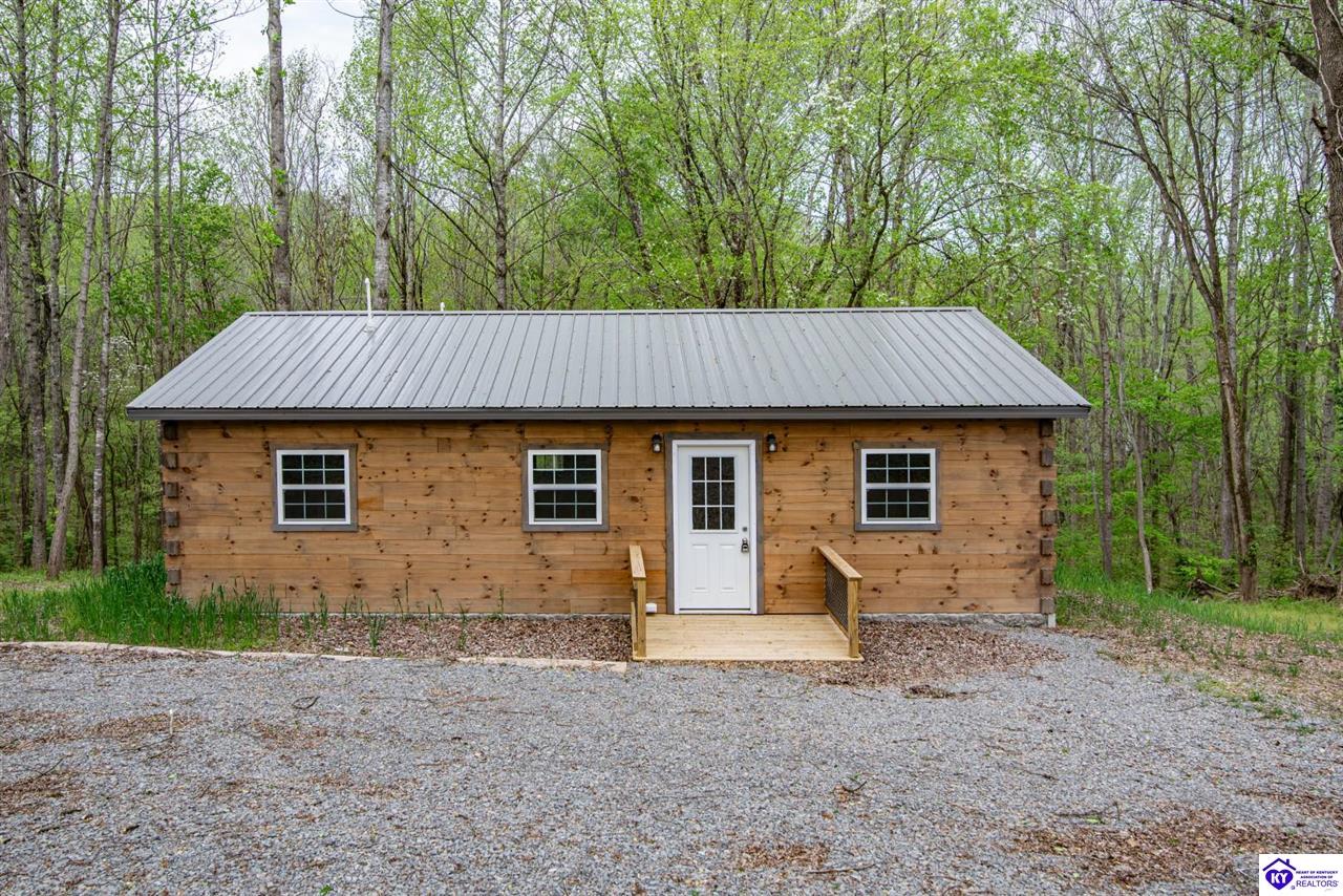 580 Walleye WayScottsville, KY 42164