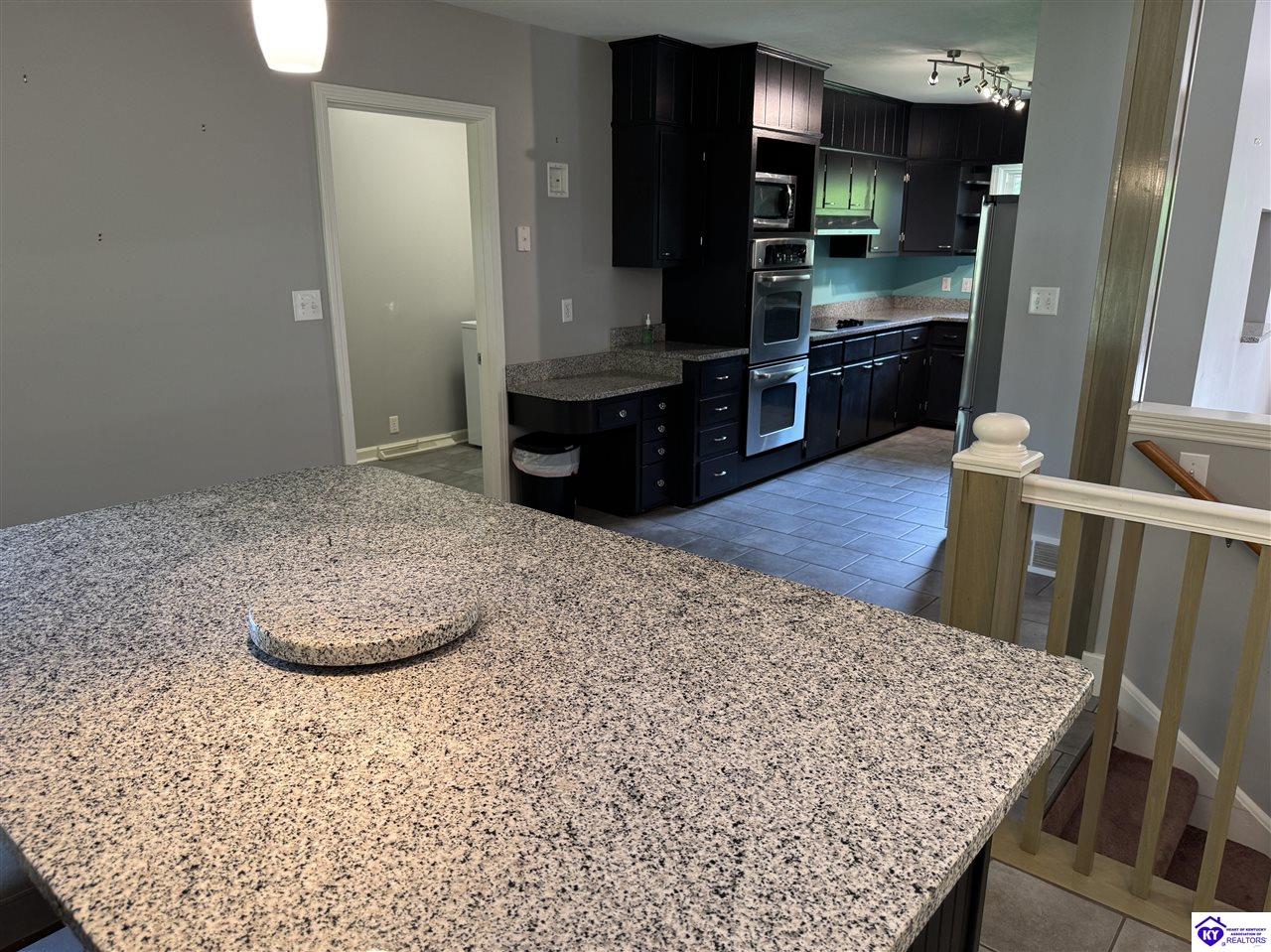 Listing Picture 302 Pinecrest Drive Elizabethtown, KY 42701 MLS HK25002169