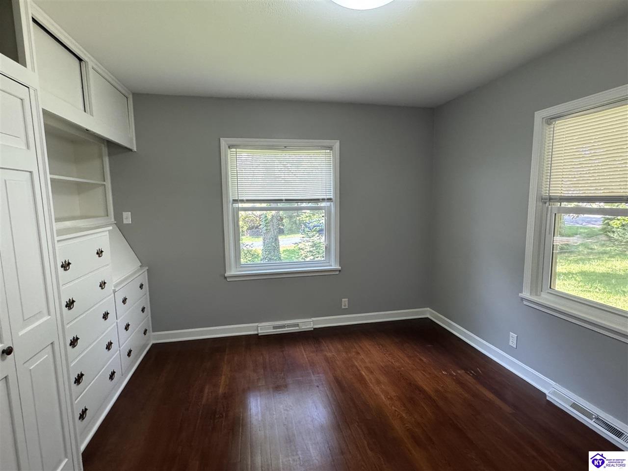 Listing Picture 302 Pinecrest Drive Elizabethtown, KY 42701 MLS HK25002169