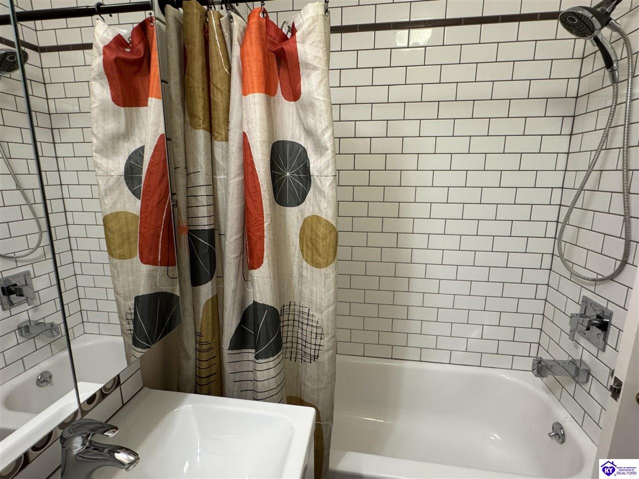 Listing Picture 302 Pinecrest Drive Elizabethtown, KY 42701 MLS HK25002169