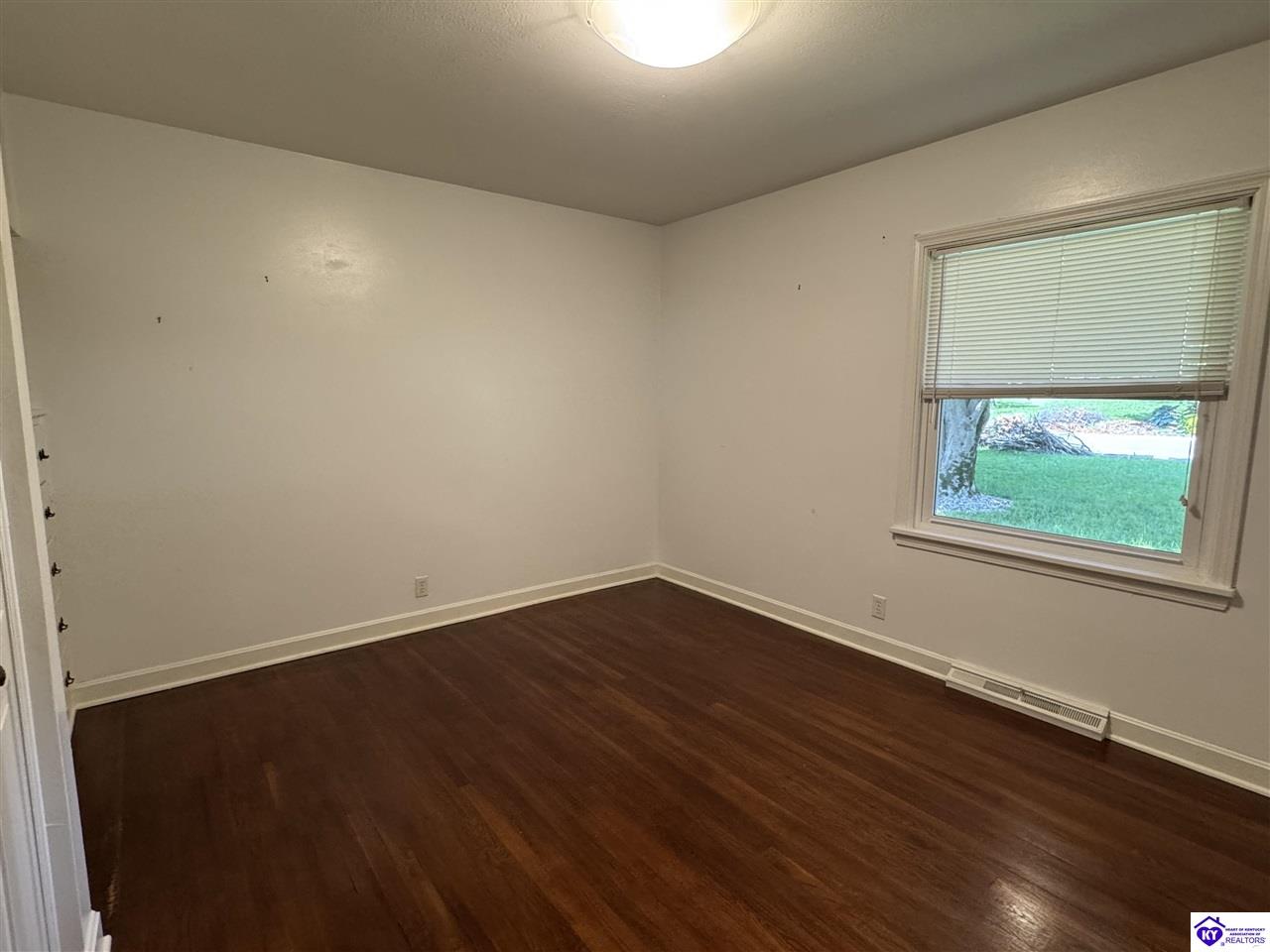 Listing Picture 302 Pinecrest Drive Elizabethtown, KY 42701 MLS HK25002169