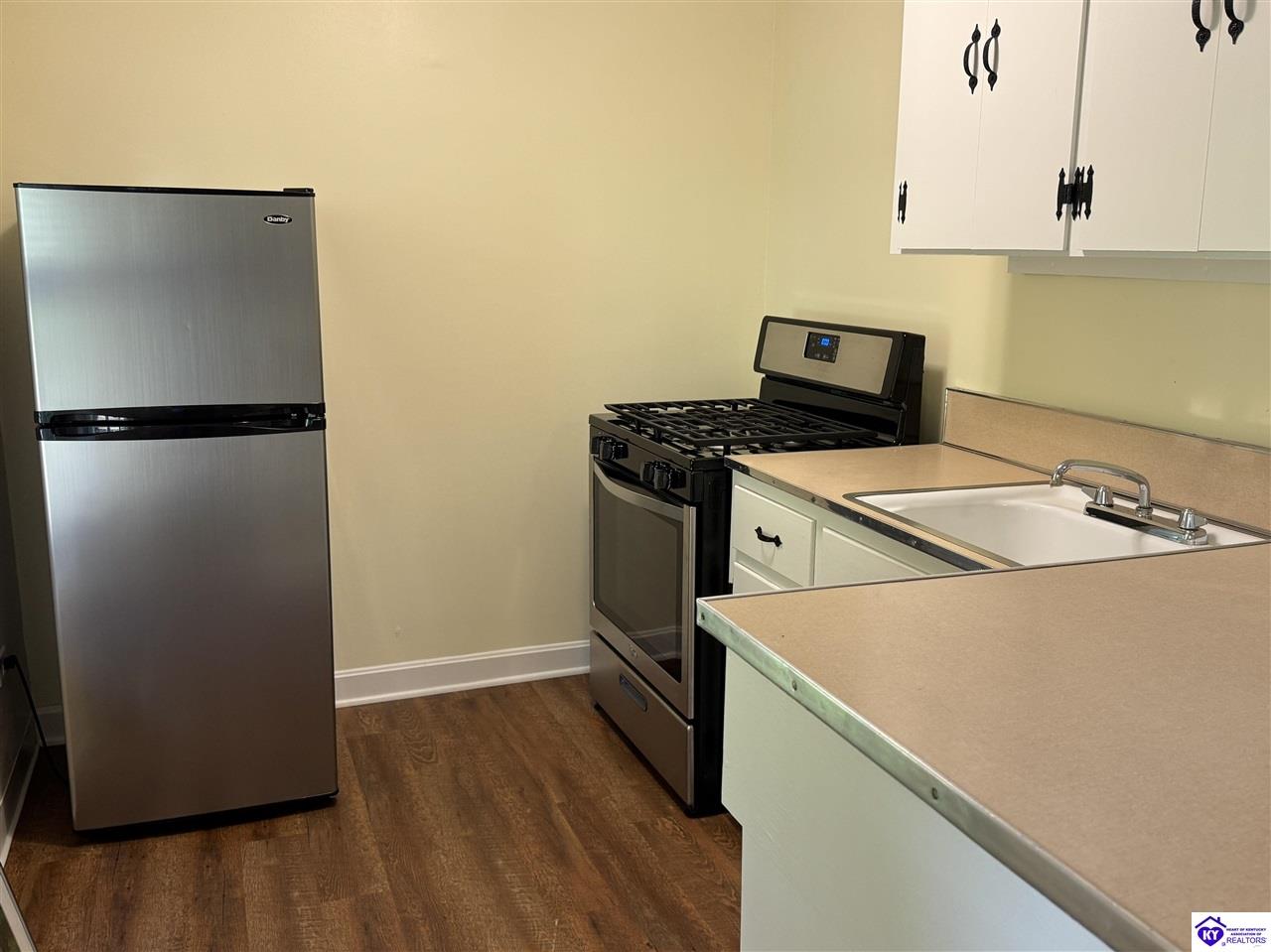 Listing Picture 302 Pinecrest Drive Elizabethtown, KY 42701 MLS HK25002169