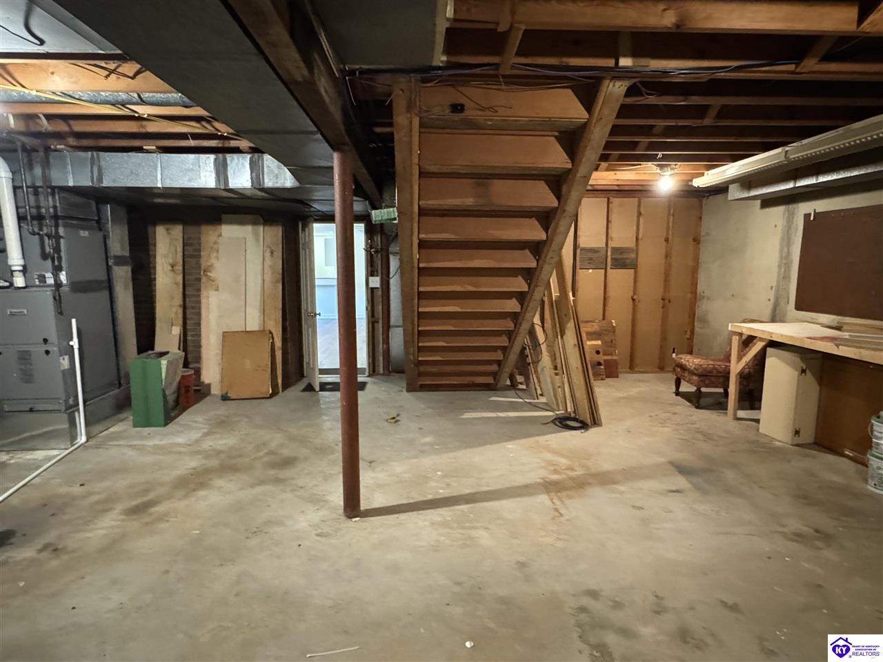 Listing Picture 302 Pinecrest Drive Elizabethtown, KY 42701 MLS HK25002169