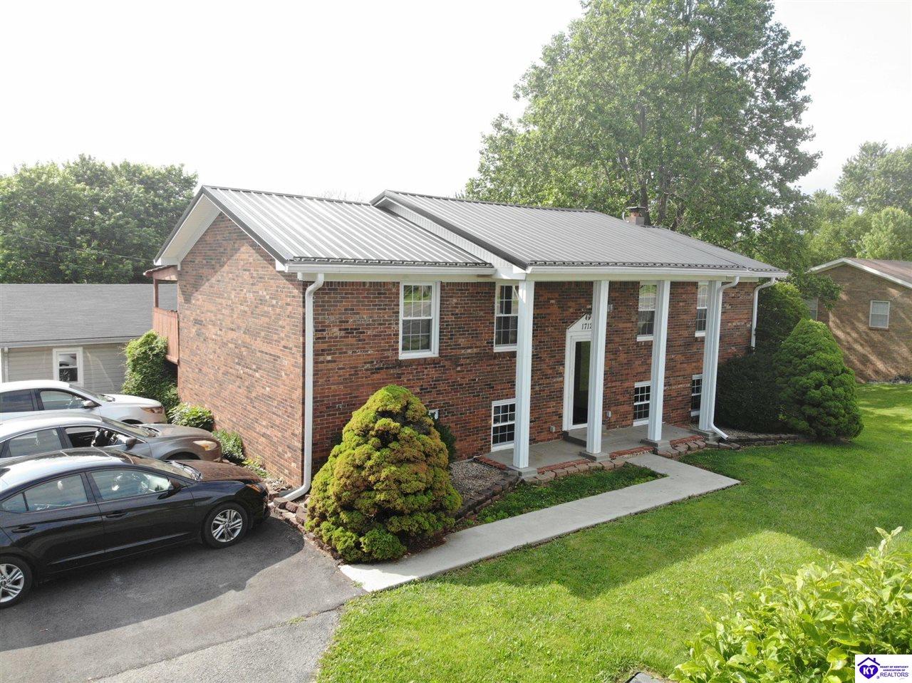 Listing Picture 1712 N Miles Street Elizabethtown, KY 42701 MLS HK25002172