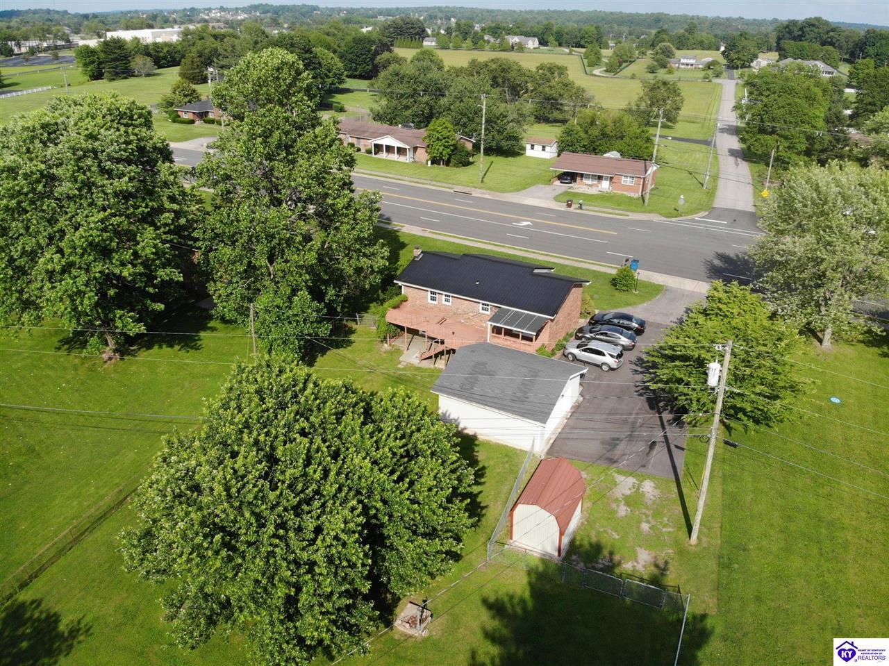 Listing Picture 1712 N Miles Street Elizabethtown, KY 42701 MLS HK25002172