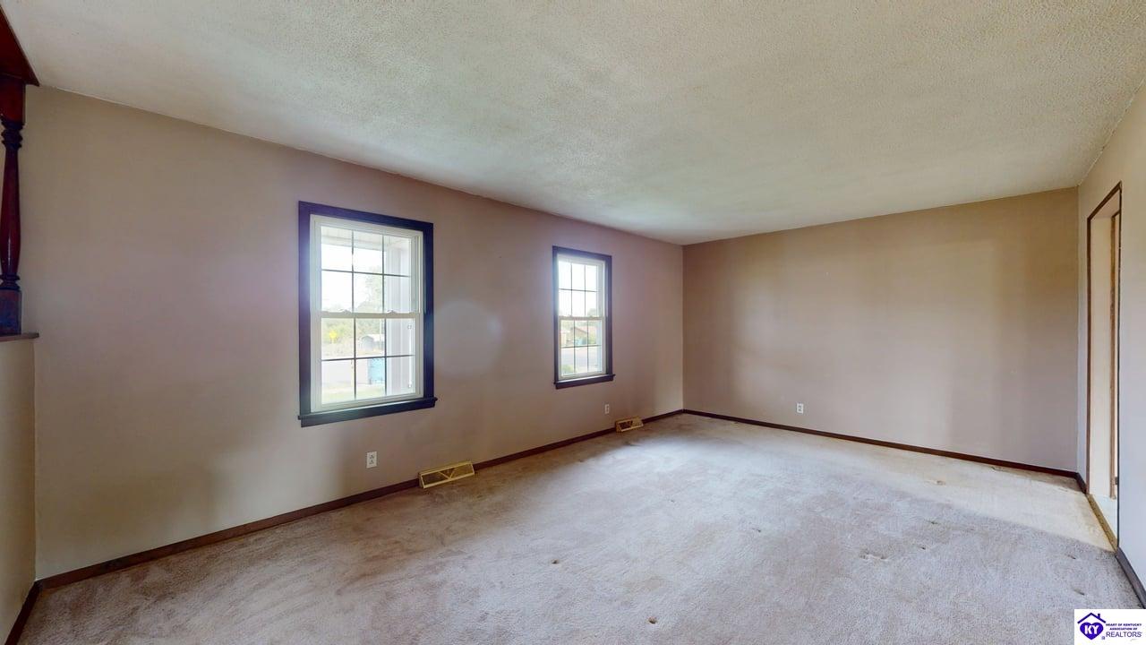 Listing Picture 1712 N Miles Street Elizabethtown, KY 42701 MLS HK25002172