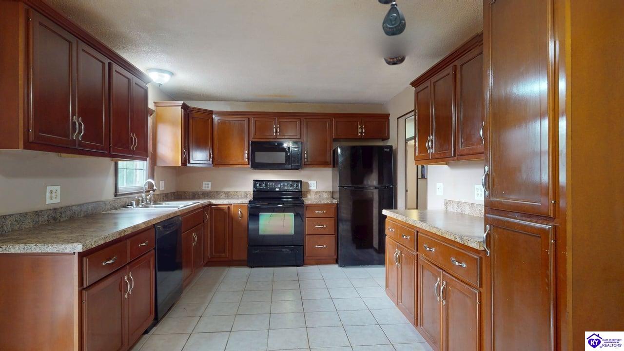 Listing Picture 1712 N Miles Street Elizabethtown, KY 42701 MLS HK25002172