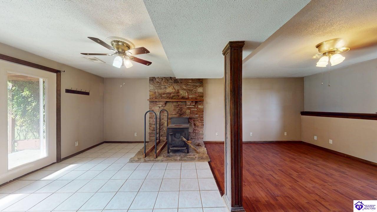 Listing Picture 1712 N Miles Street Elizabethtown, KY 42701 MLS HK25002172